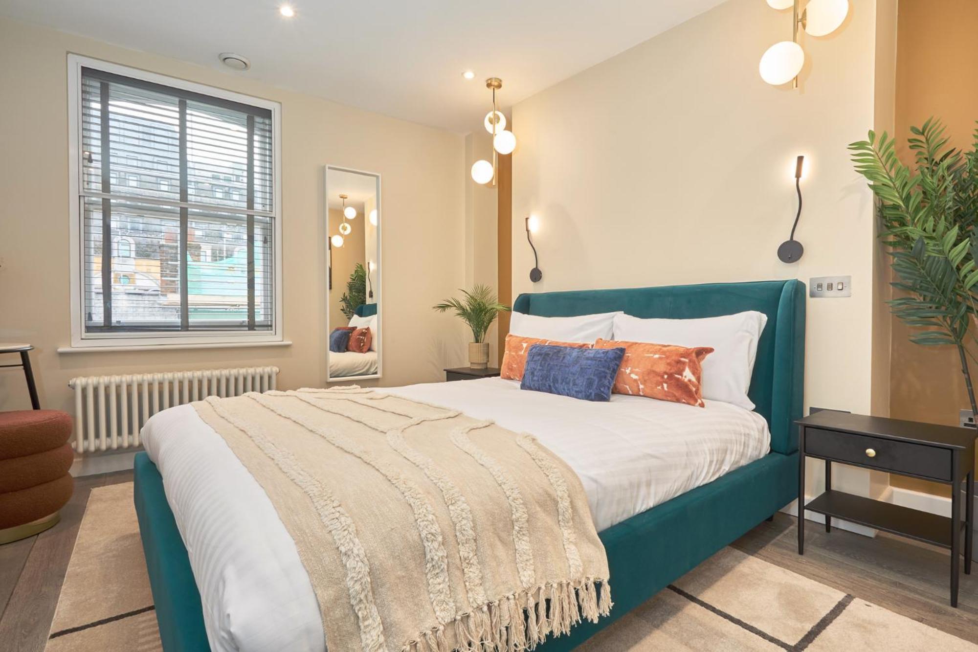 Be London - The Chinatown Residences Экстерьер фото